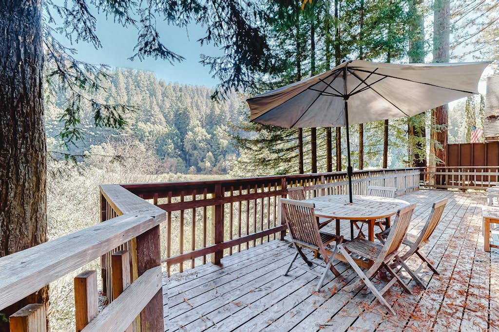 Redwood Lodge - A-Frame on the Russian River