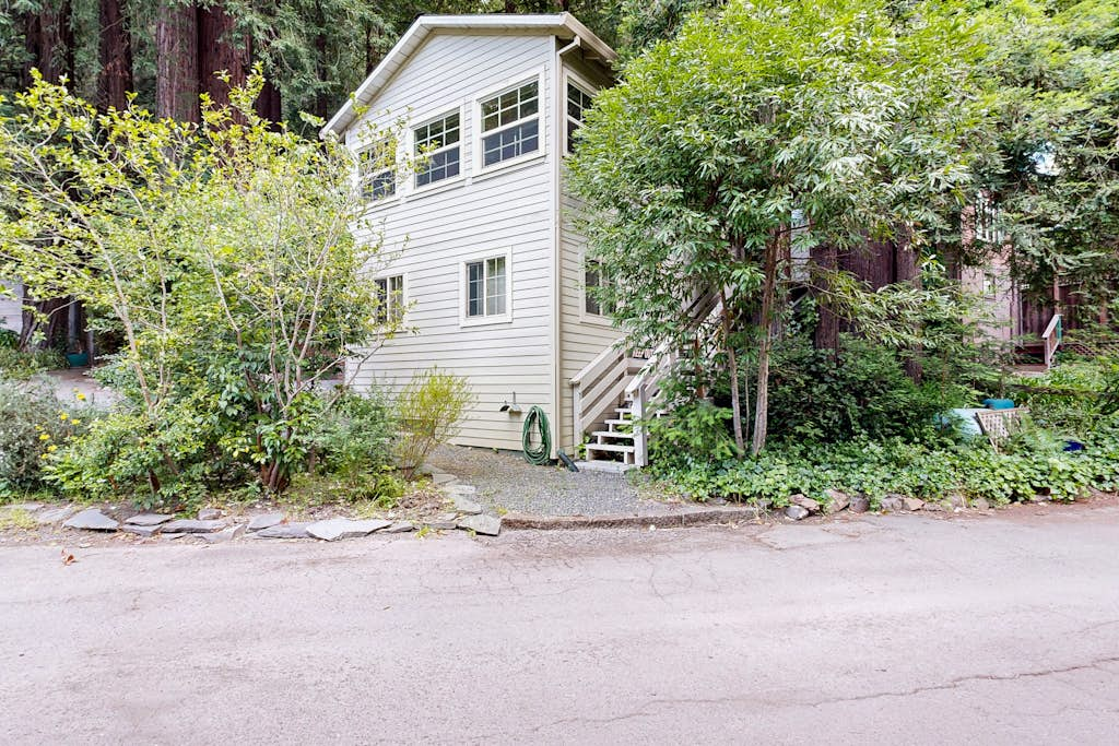 Home on the Range - Dog-Friendly Guerneville Cabin near River