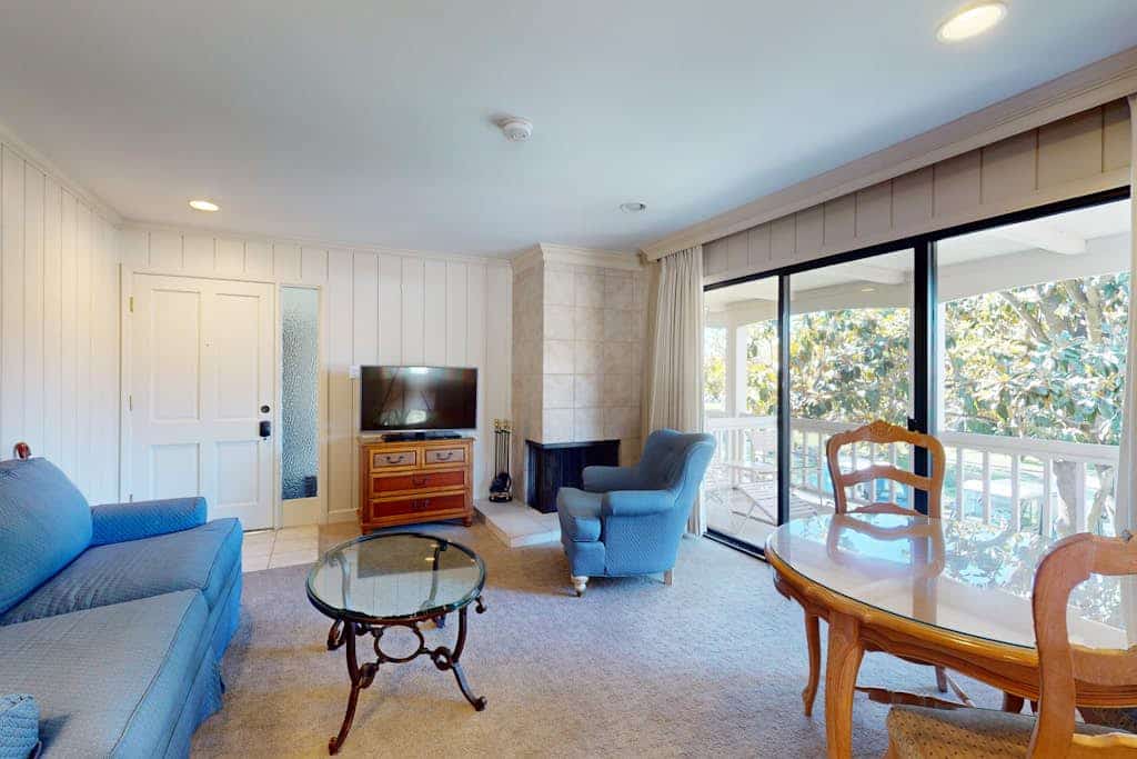 Sip morning coffee on your private patio as the dawn round tees off across the Silverado fairway, then spend the day among 50+ wineries within five miles. This second-floor 1-bedroom condo sleeps 2 in a California king, with golf course views, a community pool, and the Silverado Market & Bakery just 0.1 miles away. Wine country, with championship golf at the doorstep.