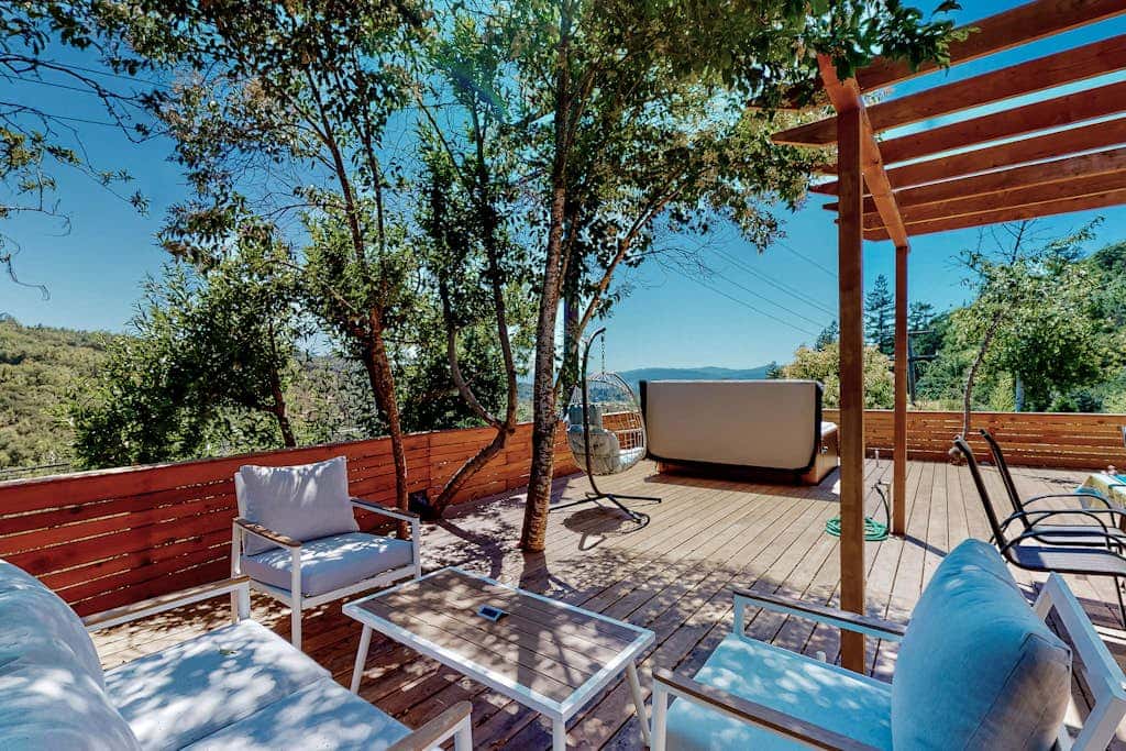 Rooster Cottage - Healdsburg Fitch Mountain Hot Tub Cottage