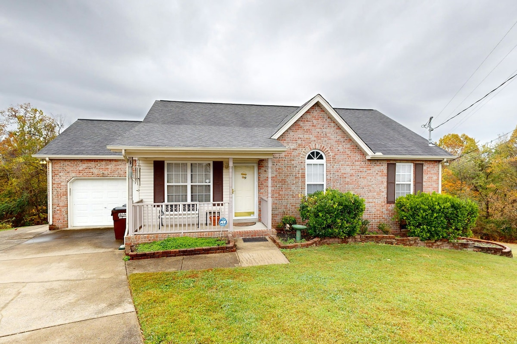 Mount Juliet Home on 1 Acre Private Outdoor Space