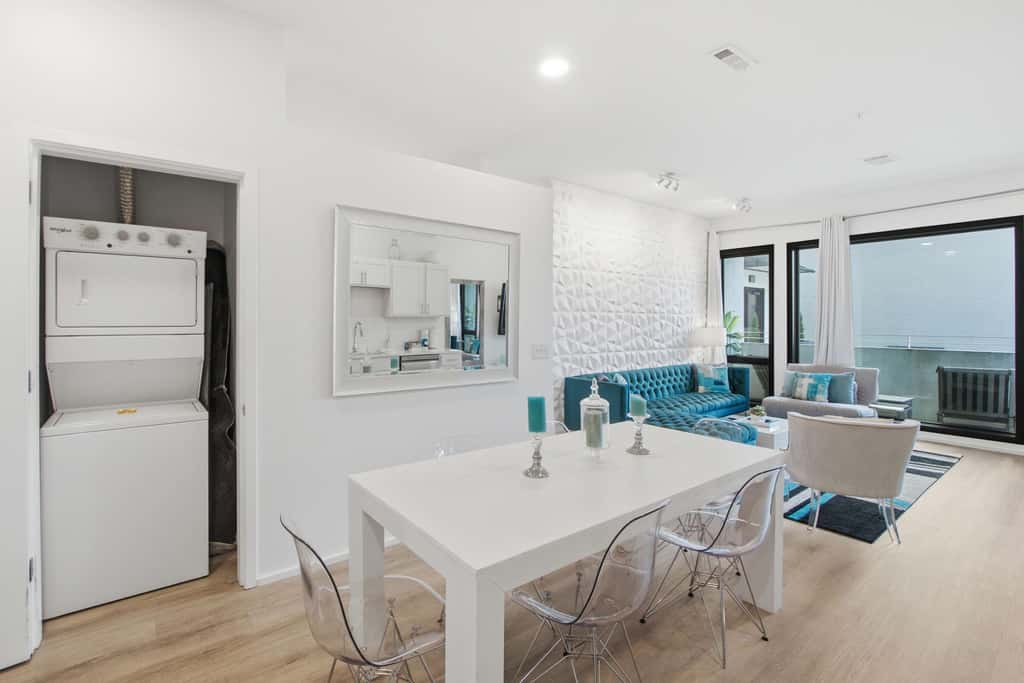 Ultramodern Condo Stay in Luxury Complex, Sleeps 5
