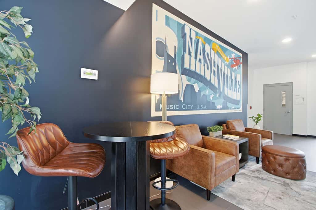 Ultramodern Condo Stay in Luxury Complex, Sleeps 5