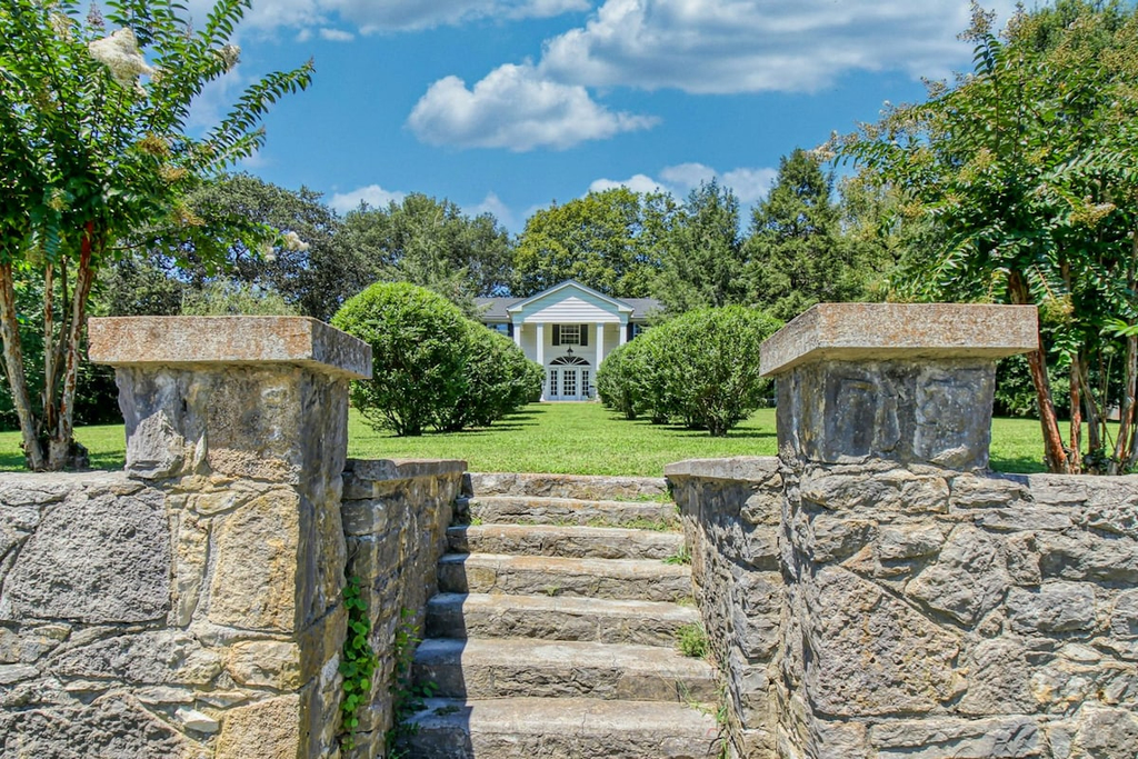 Bella Rose Estate, Romantic Getaway w/ fireplace