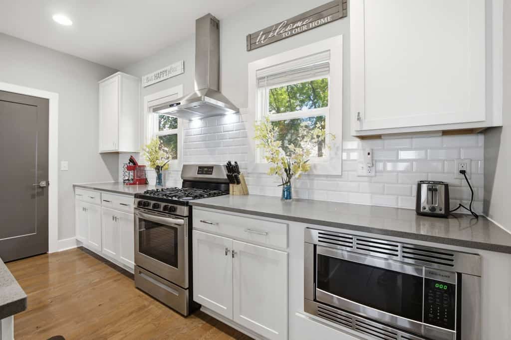 Stay in a brand-new 2BR condo in East Nashville’s trendy Five Points, just 2 miles from downtown & Broadway. This modern retreat features private balconies, open-concept living, fast WiFi, Roku TVs, and a fully equipped kitchen. Sleeps 6 with sofa beds, plus in-unit washer/dryer. Walk to local bars, coffee shops & restaurants while enjoying a stylish, comfortable Nashville getaway.