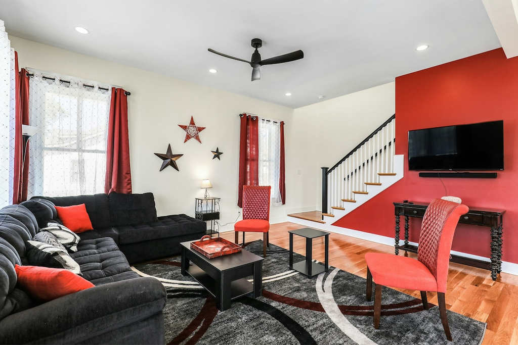 4BR Music City Escape Near Broadway, Sleeps 10