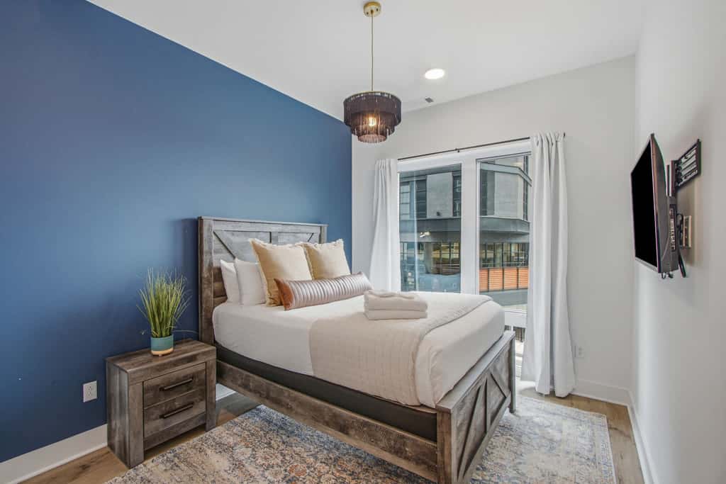 Dog-ok! Condo with Rooftop Deck Access, Sleeps 8