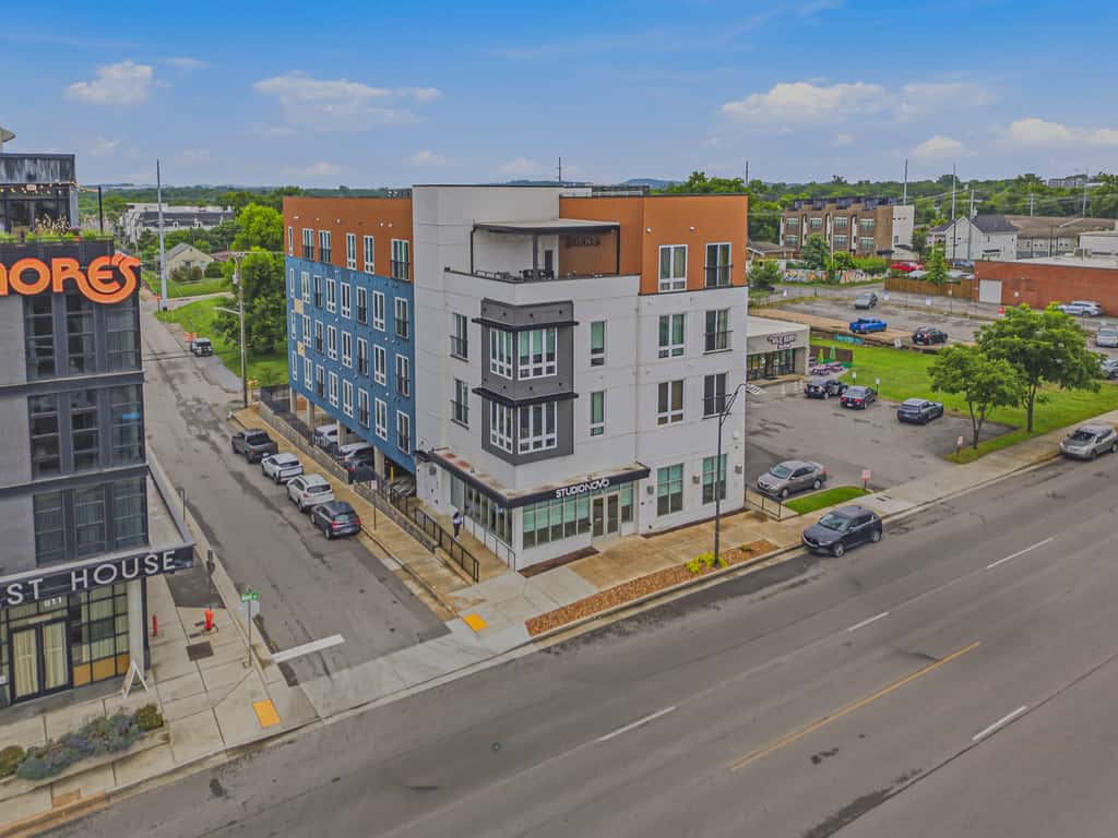 Dog-ok! Condo with Rooftop Deck Access, Sleeps 8