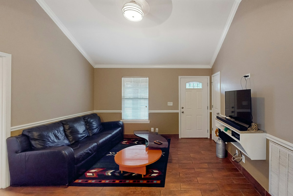 Pet & Family Friendly, Near Nashville Attractions