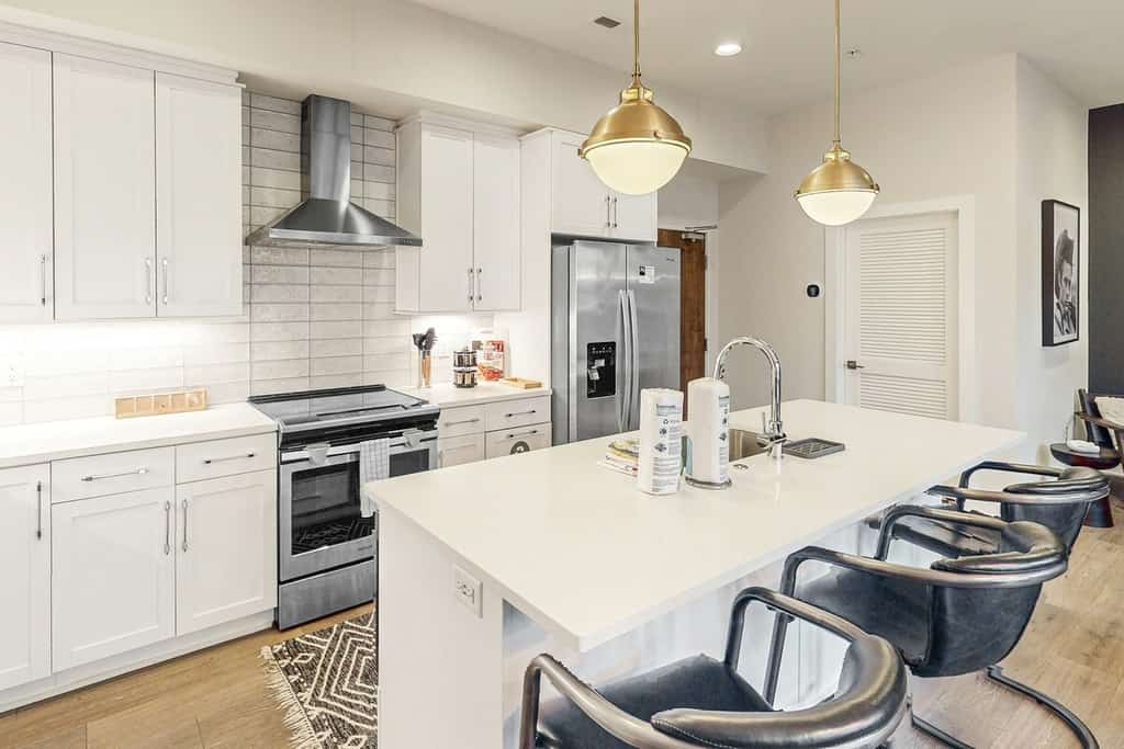 Stay in Nashville's West End at this bright 1-bedroom, 1.5-bath condo near Vanderbilt University, Centennial Park, and The Parthenon. Enjoy an open living area, full kitchen, free parking, WiFi, and self check-in. Broadway, Music Row, Downtown Nashville, and popular entertainment venues are just a short drive away.