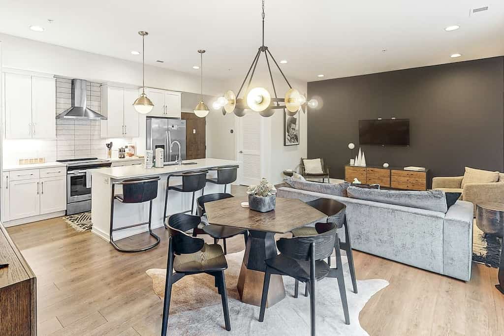 Stay in Nashville's West End at this bright 1-bedroom, 1.5-bath condo near Vanderbilt University, Centennial Park, and The Parthenon. Enjoy an open living area, full kitchen, free parking, WiFi, and self check-in. Broadway, Music Row, Downtown Nashville, and popular entertainment venues are just a short drive away.