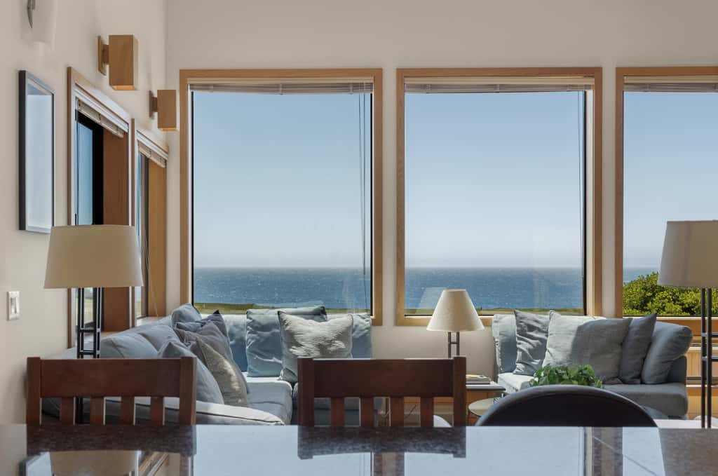 Nowell House - Stunning Oceanfront Sea Ranch home in West Meadow, private hot tub & 3-ensuite bedrooms