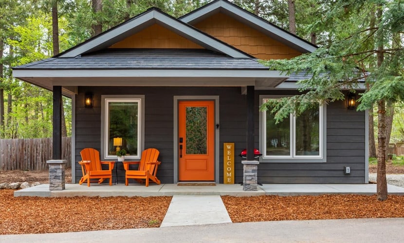 Enjoy a quiet stay surrounded by towering pines and the beauty of Avondale Lake in this brand-new 720-square-foot ADU. This private 2BR/1BA guest home sits on the owner’s nearly one-acre property with its own entrance, outdoor space, and lake access. Paddleboard, kayak, or fish on the non-motorized lake, then have full access to relax in the hot tub or gather around the fire pit that is on the owners property. With modern comforts, nearby golf and dining, and complimentary Tour CDA perks, it’s an ideal North Idaho getaway!