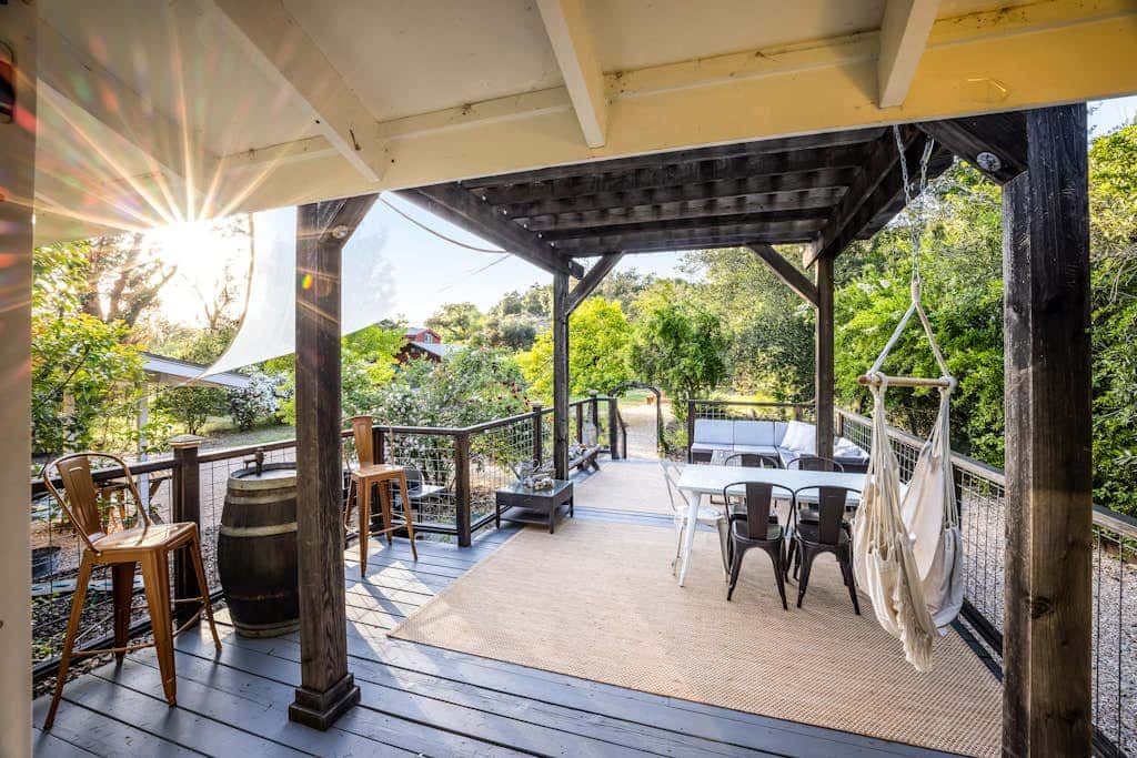 Cloverdale Creekside Retreat - Cloverdale Dog-Friendly Riverfront Cottage with Deck