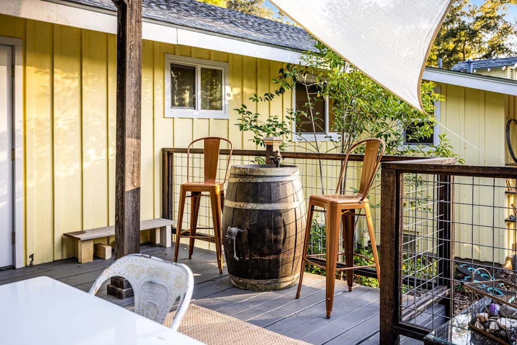 Cloverdale Creekside Retreat - Cloverdale Dog-Friendly Riverfront Cottage with Deck