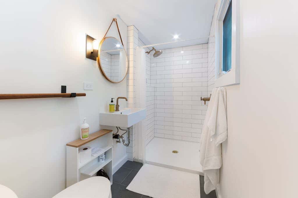 Surfer's Paradise - Bodega Harbour Dog-Friendly Bay View Bungalow with Sauna