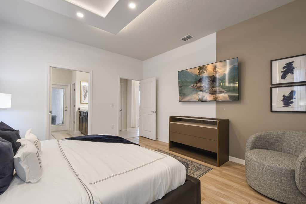 Modern Luxury House at Windsor Island