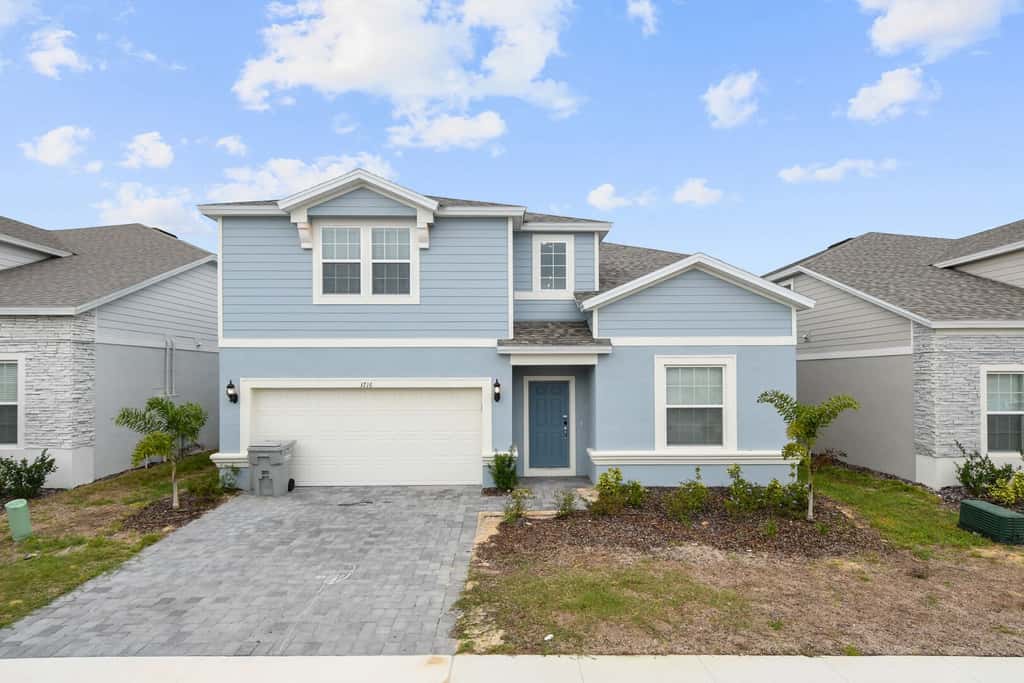 Modern Luxury House at Windsor Island