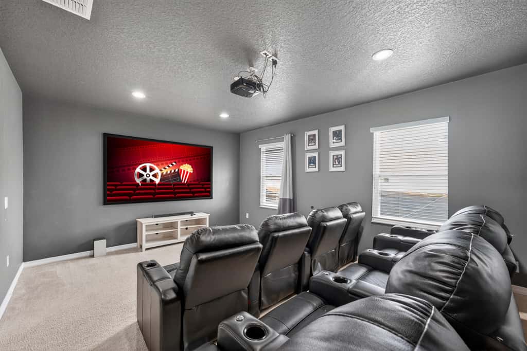 14BR Mansion Pool Theater Sleeps 39