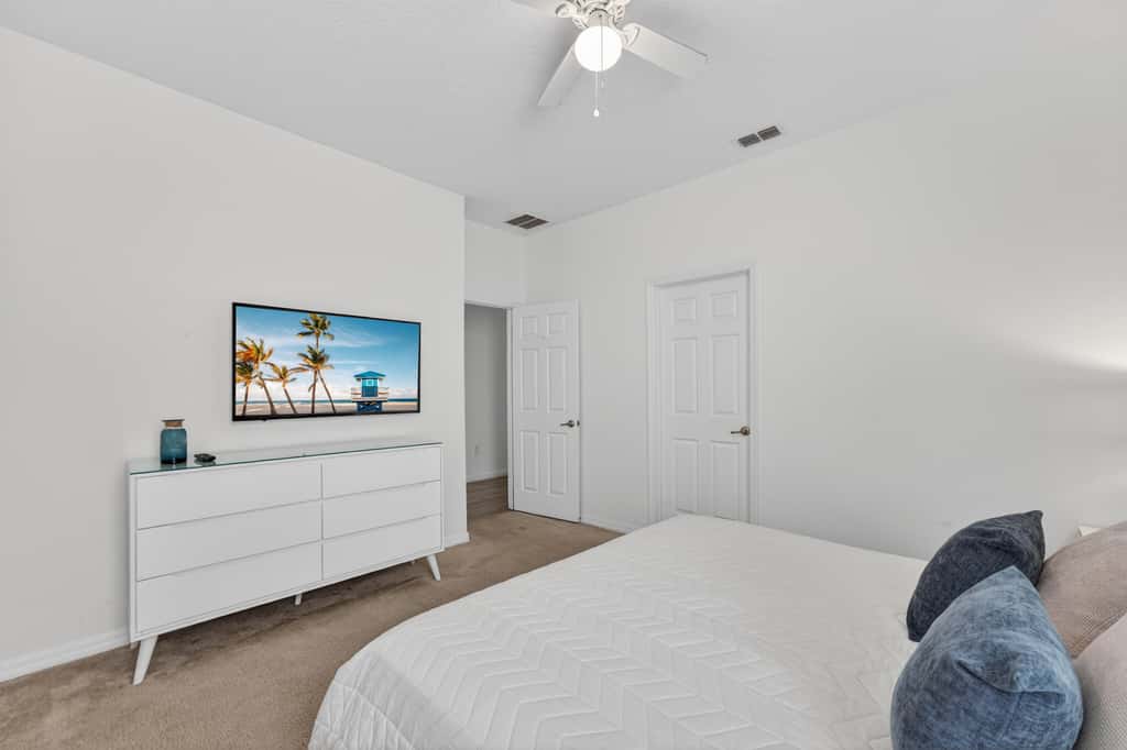 14BR Mansion Pool Theater Sleeps 39