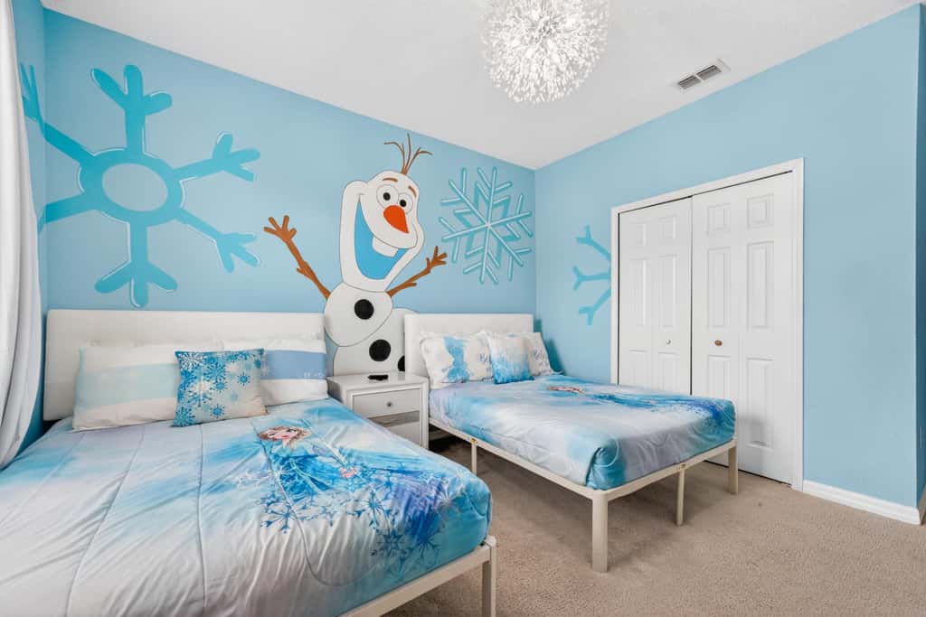 14BR Mansion Pool Theater Sleeps 39