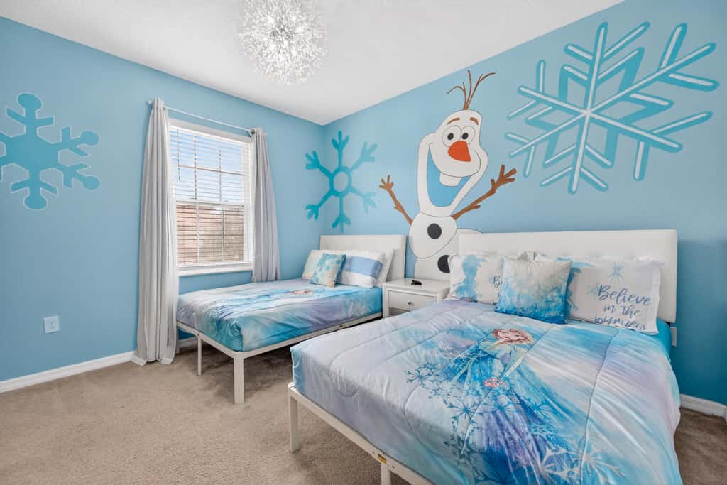 14BR Mansion Pool Theater Sleeps 39