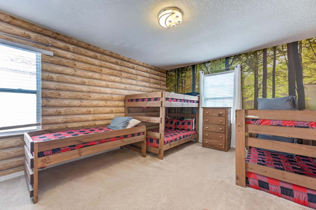 14BR Mansion Pool Theater Sleeps 39