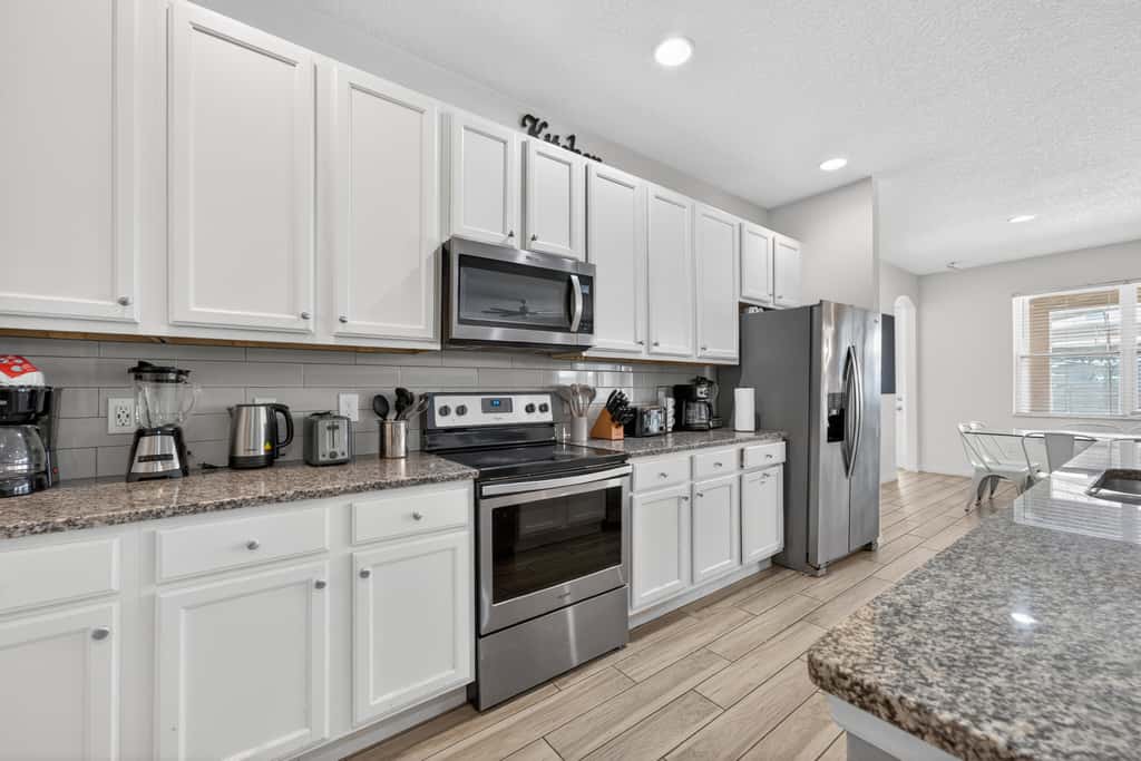 14BR Mansion Pool Theater Sleeps 39