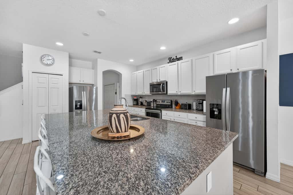 14BR Mansion Pool Theater Sleeps 39