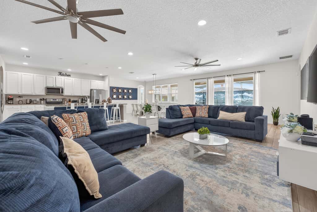 14BR Mansion Pool Theater Sleeps 39