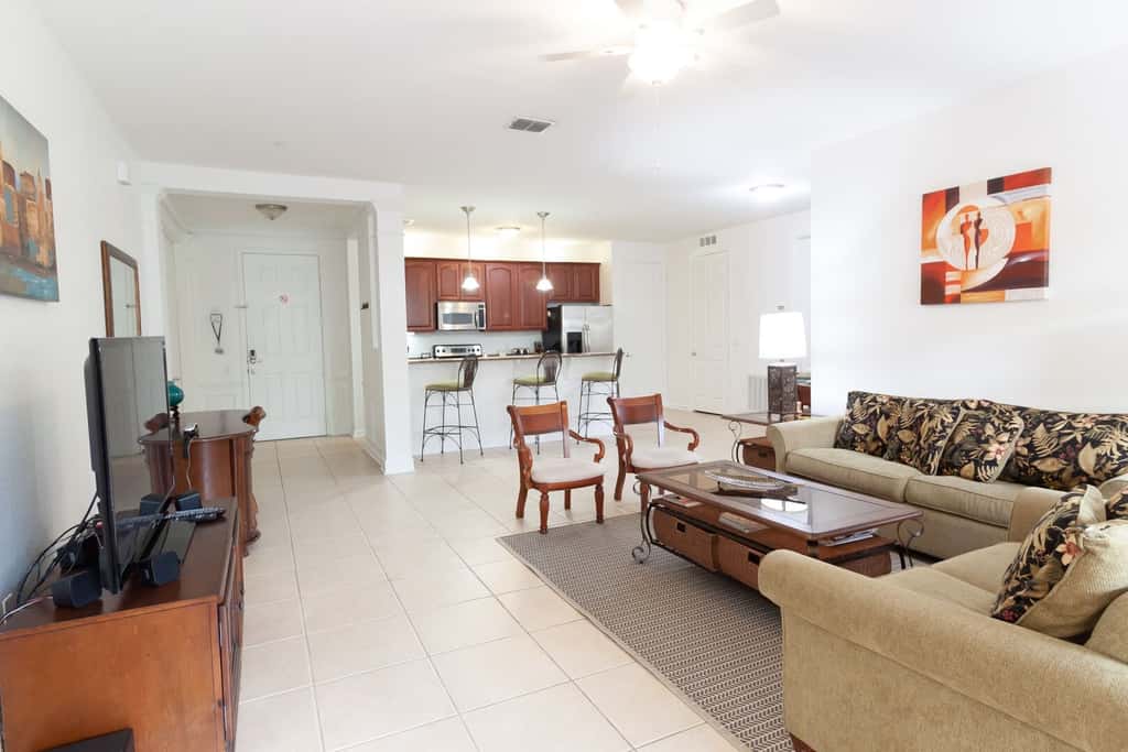 Spacious Condo Close to Universal