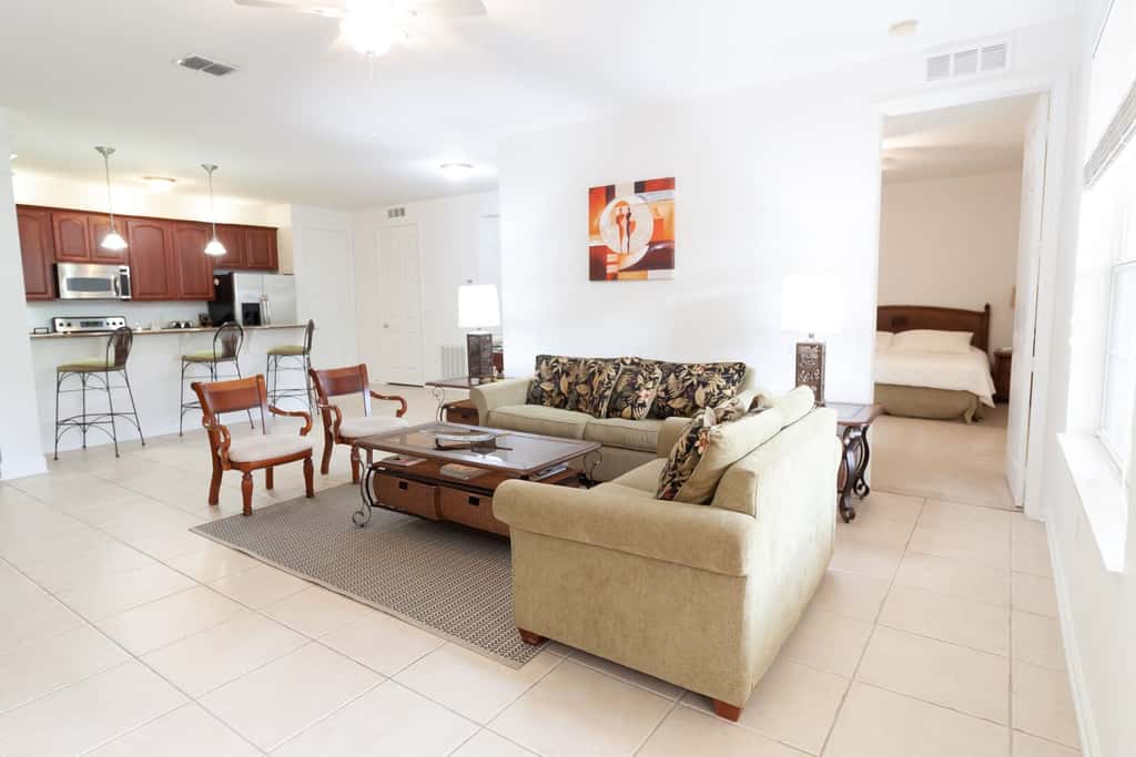 Spacious Condo Close to Universal