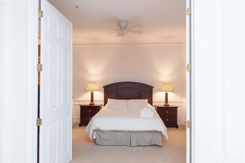 Spacious Condo Close to Universal