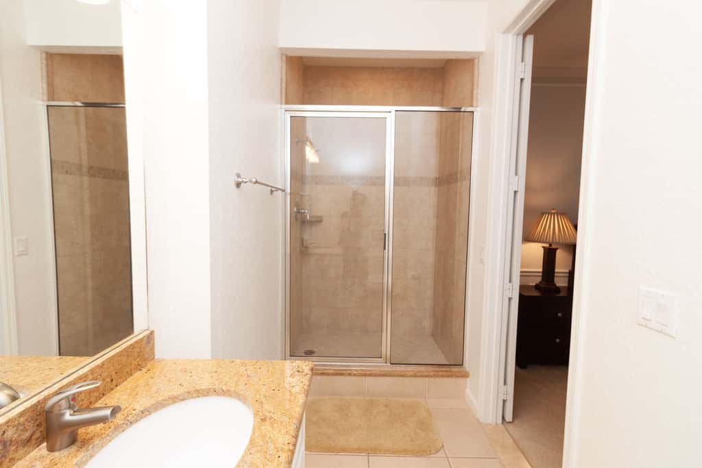 Spacious Condo Close to Universal