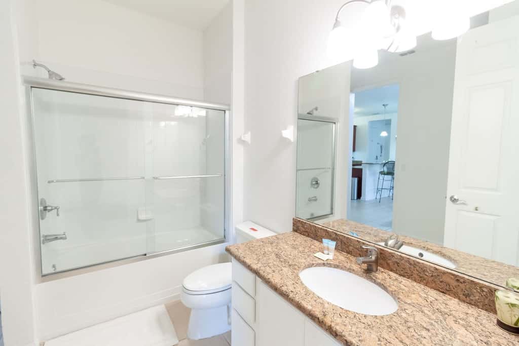 Spacious Condo Close to Universal