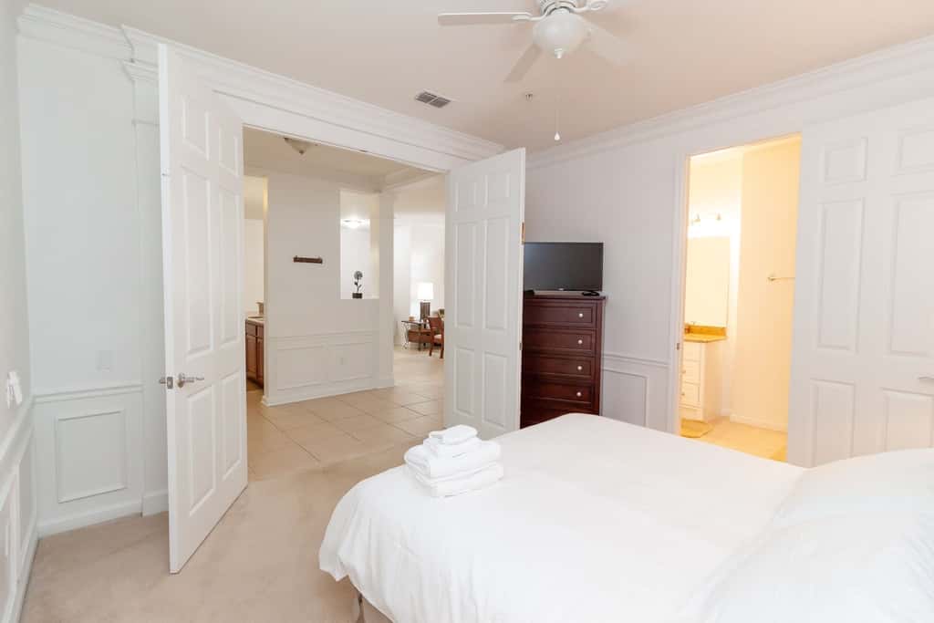 Spacious Condo Close to Universal
