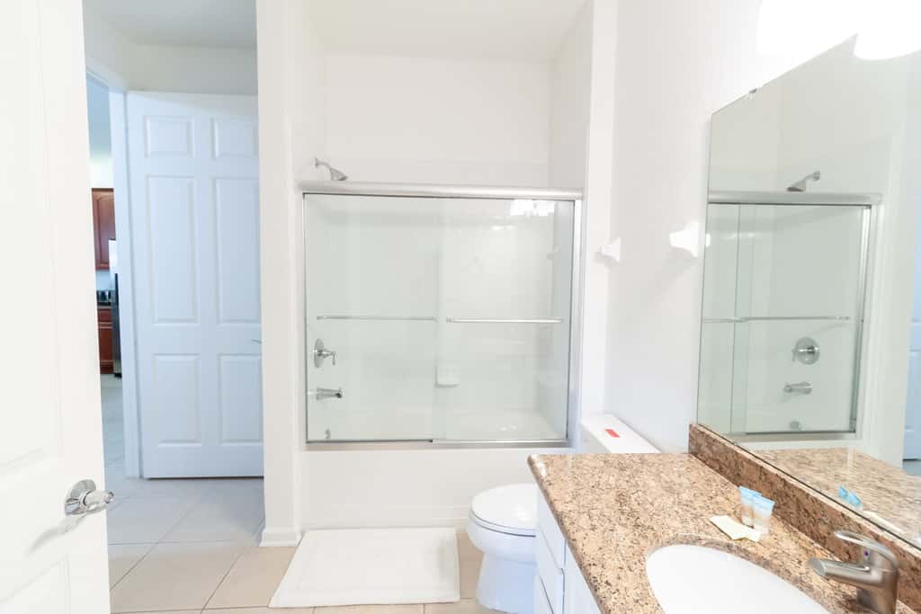 Spacious Condo Close to Universal