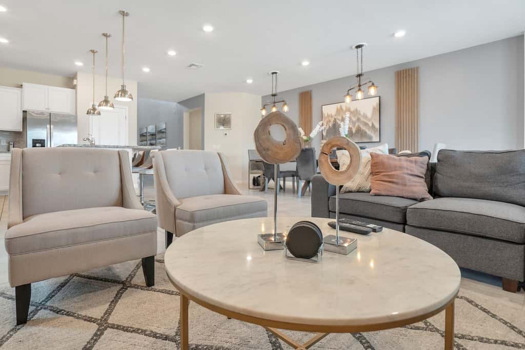 Spacious & Gated House at Davenport