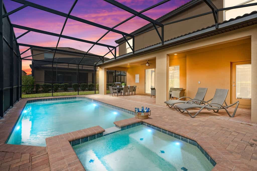 Comfortable Vacation Home - Great Resort | Pool/Spa | Sleeps 20 | WW101