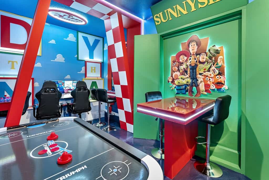 Luxury 8BR Private Pool Family Villa Near Disney