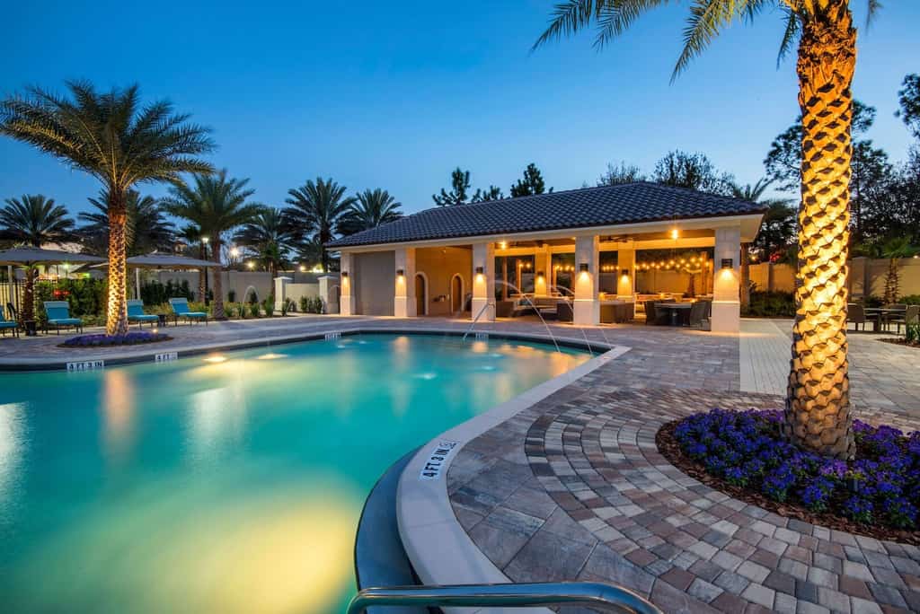 Luxury Villa: Pool, Home Cinema, BBQ & Near Disney Parks