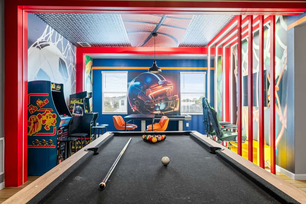 Big Family Home! Game Room | Sleeps 26!