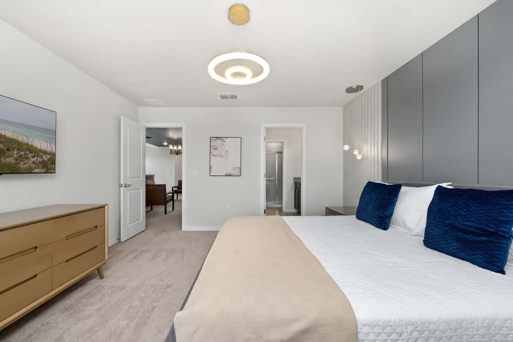 Stay in Townhome at Davenport