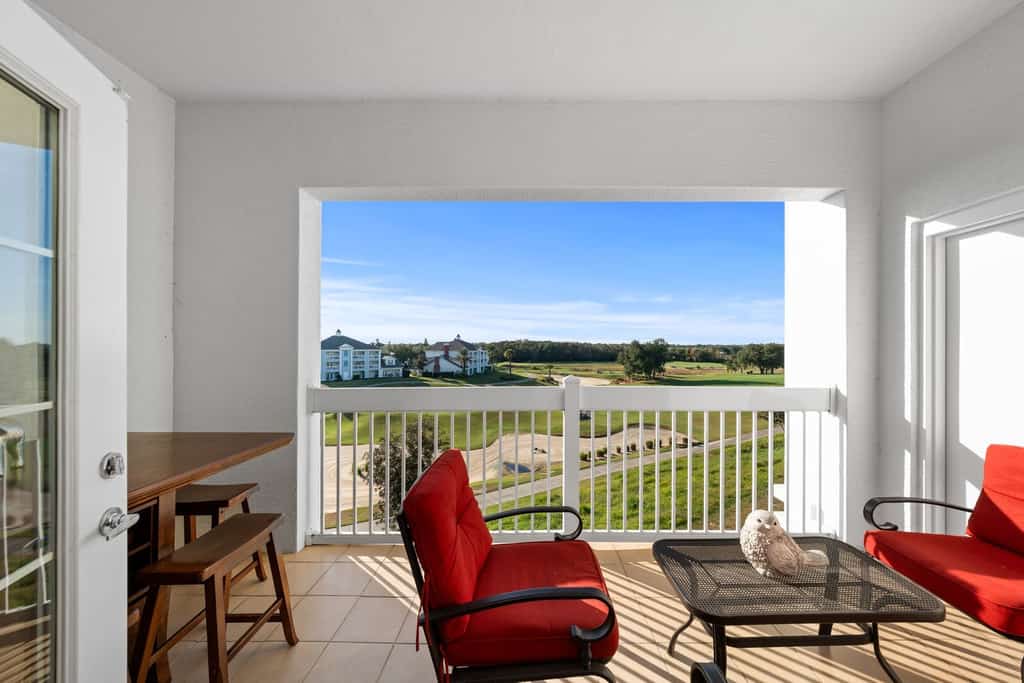 Golf View Condo Near Disney With Pool Access