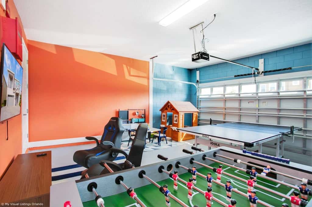 Stylish Family Home w/ Private Pool