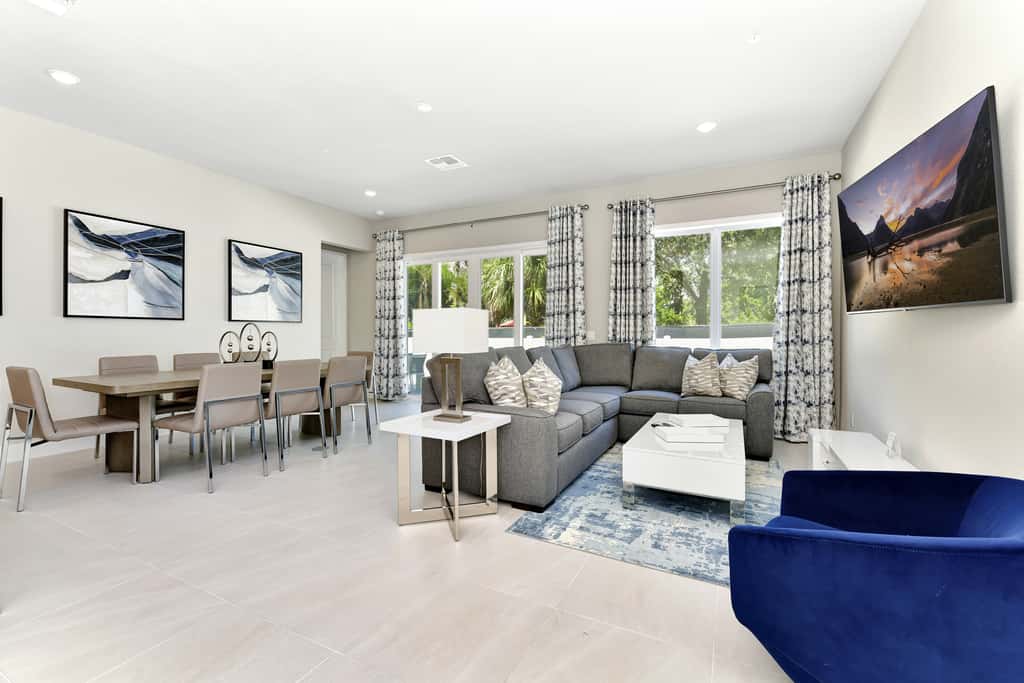 Spacious Group Stay at Reunion
