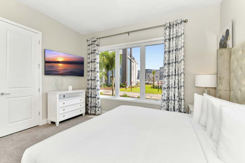 Spacious Group Stay at Reunion