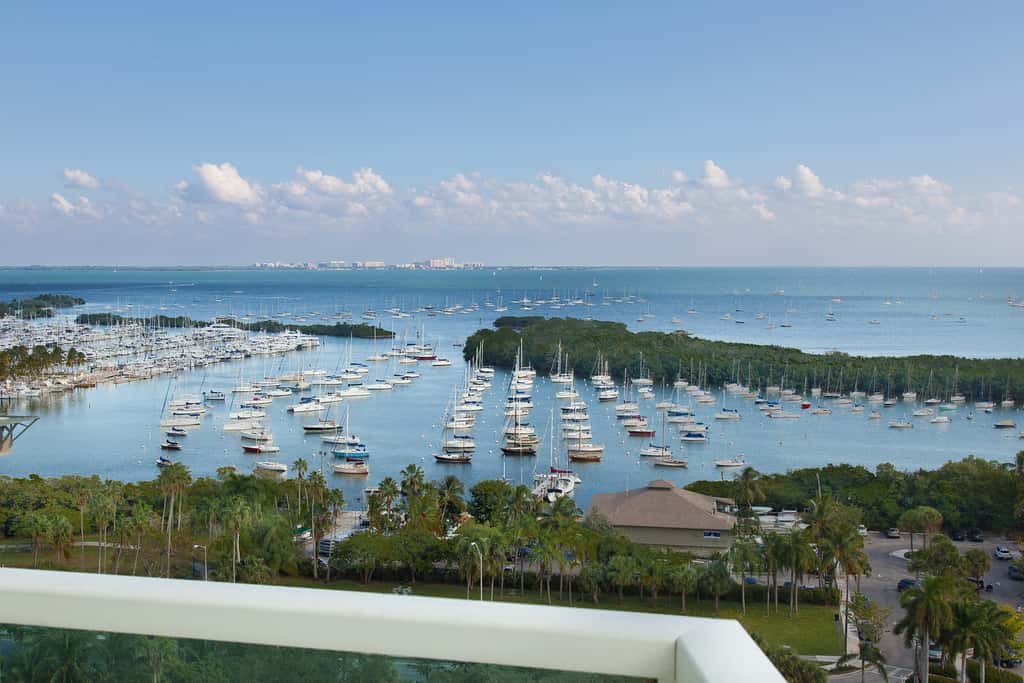 Marina View Apartment w/ Dual Balconies