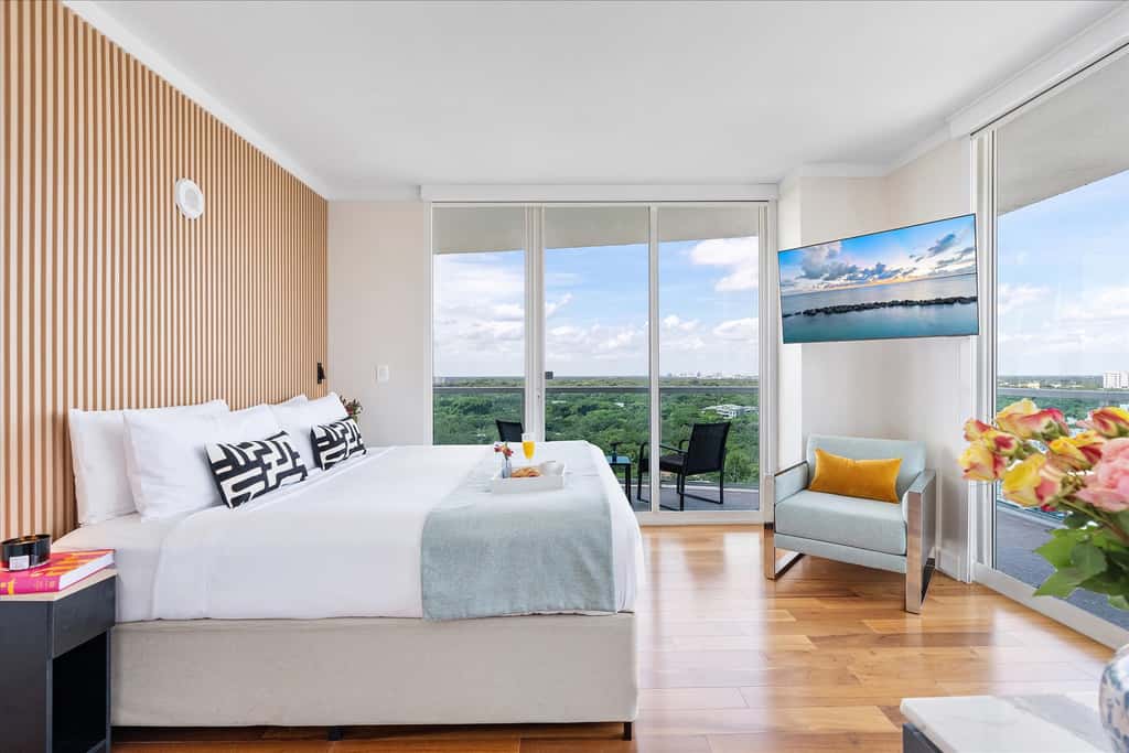 Panoramic View 1BR Apartment - Coconut Grove