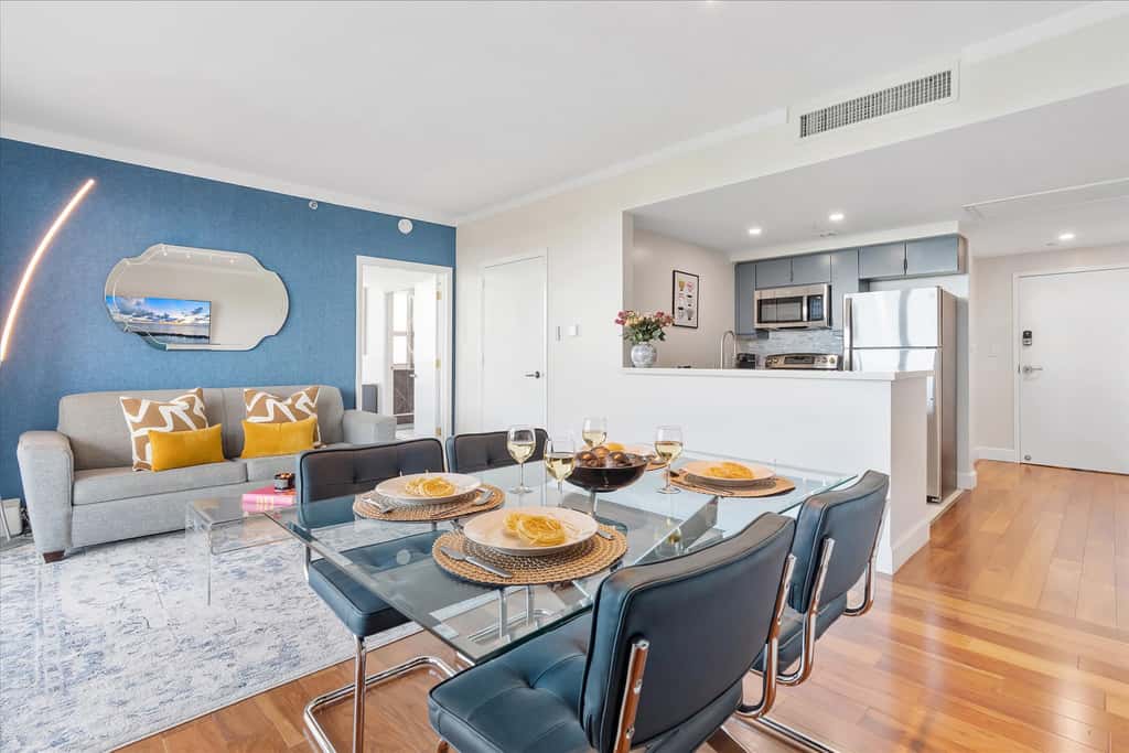 Panoramic View 1BR Apartment - Coconut Grove